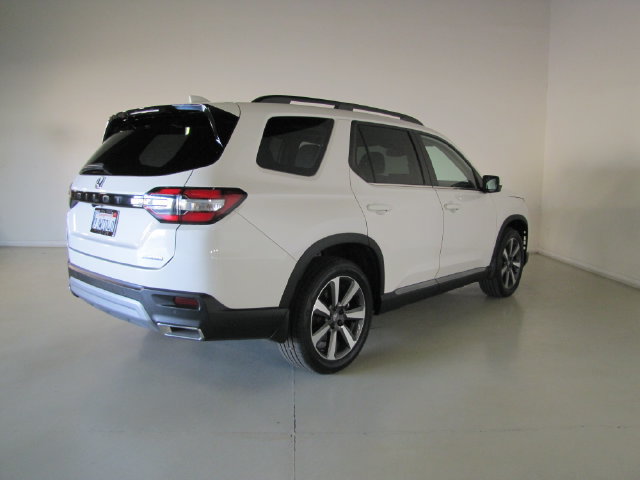 Certified 2024 Honda Pilot Touring image 48