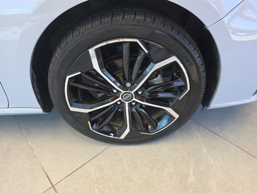 Used 2024 Nissan Altima 2.5 SR FWD image 56