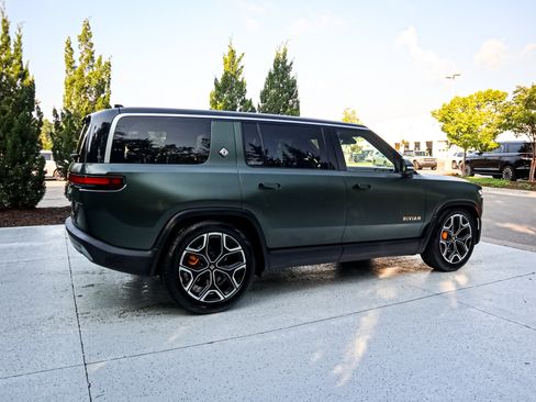 Used 2024 Rivian R1S Adventure Quad AWD/4WD image 11