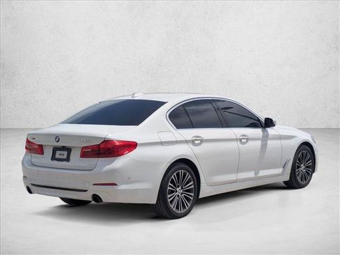 Used 2017 BMW 530i xDrive w/ Premium Package AWD/4WD image 5