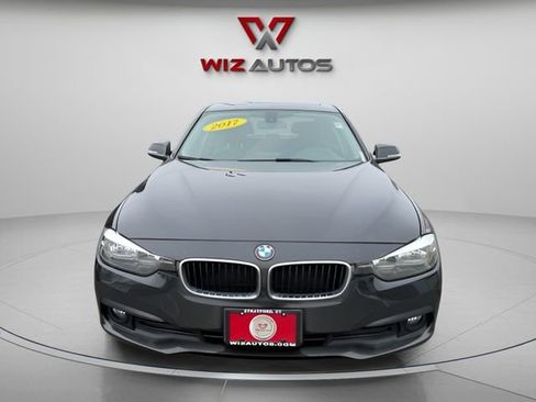 Used 2017 BMW 320i xDrive Sedan image 2