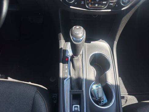 Used 2020 Chevrolet Equinox LT AWD/4WD image 15