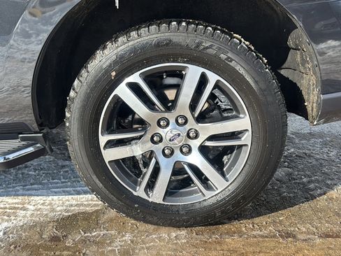 Used 2023 Ford Expedition XLT image 44