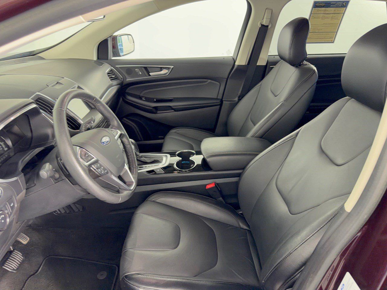 Used 2018 Ford Edge Titanium FWD image 5