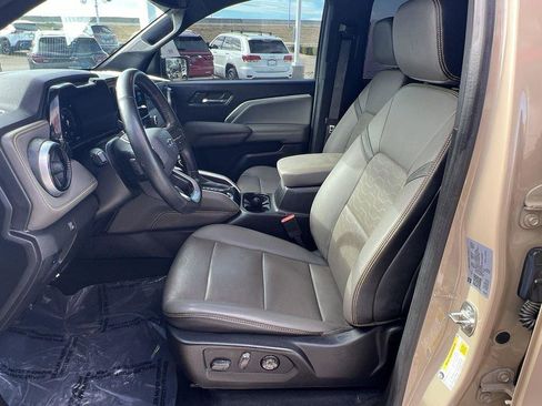 Used 2024 Chevrolet Colorado ZR2 w/ ZR2 Convenience Package III image 38