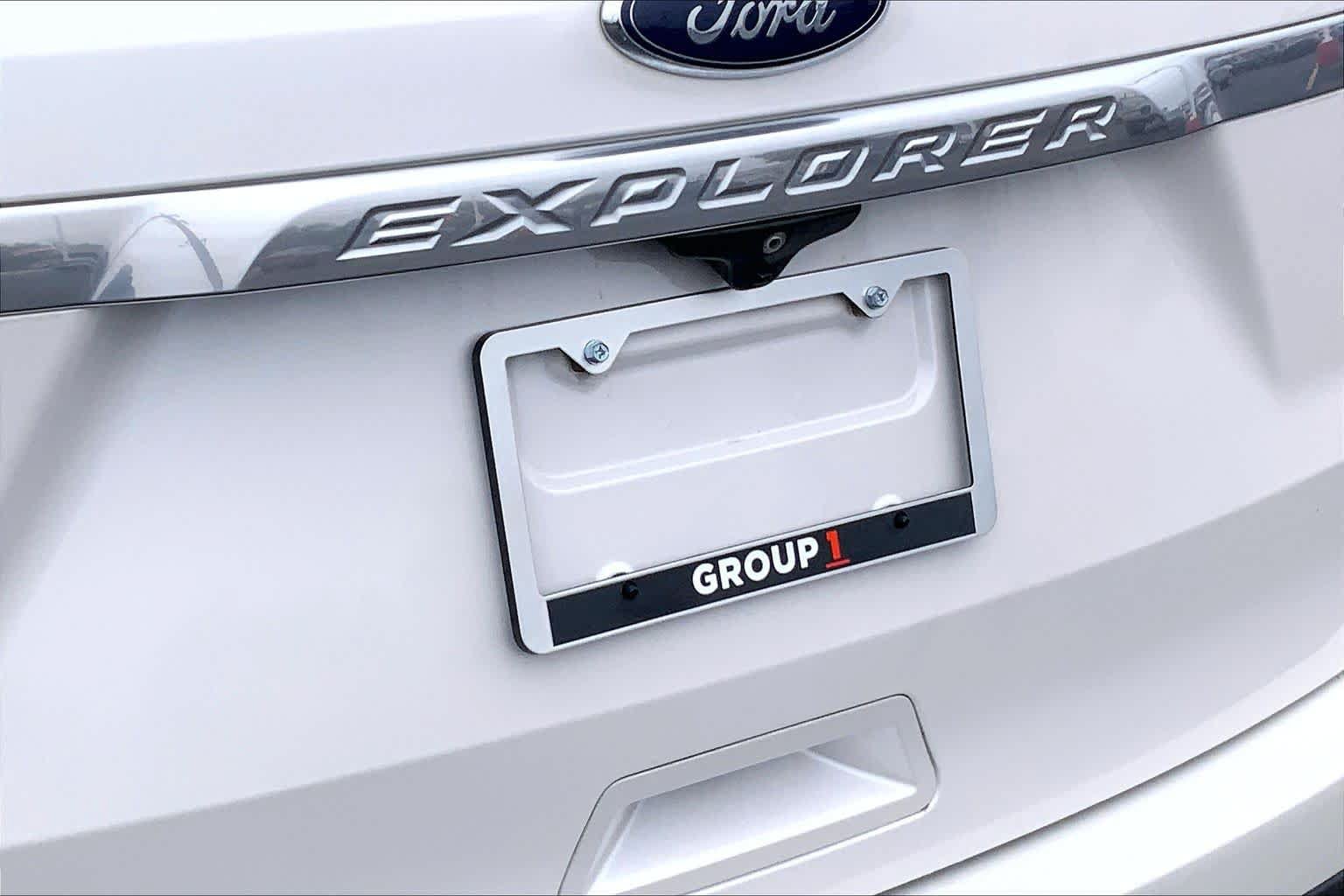 Used 2017 Ford Explorer Platinum AWD/4WD image 31