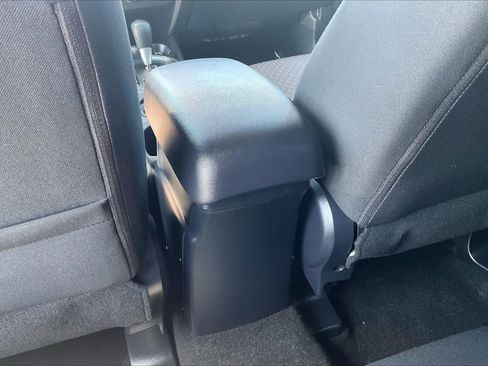 Used 2017 Mitsubishi Outlander Sport ES FWD image 32