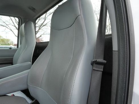 Used 2023 Ford F650 2WD Regular Cab Super Duty image 18