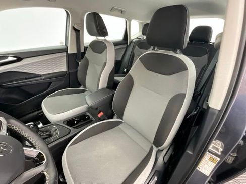 Used 2023 Volkswagen Taos S FWD image 6