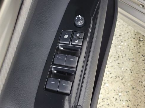 Used 2025 Toyota Camry SE FWD image 22