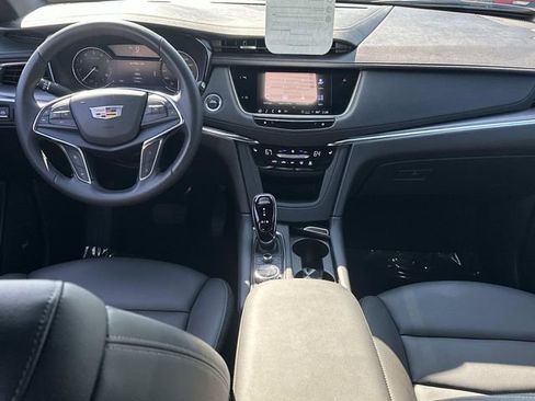 Certified 2023 Cadillac XT5 Luxury image 17