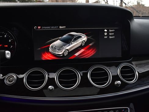 Used 2019 Mercedes-Benz E 300 image 35