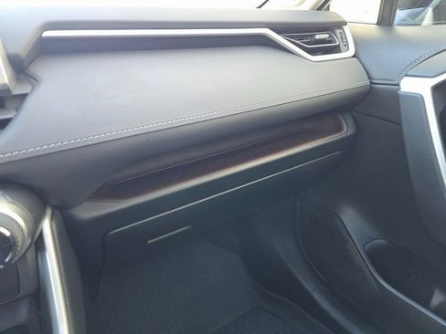 Used 2021 Toyota RAV4 Limited image 42