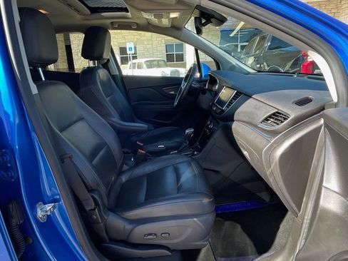 Used 2018 Buick Encore Essence FWD image 31