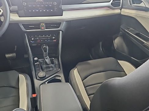 New 2026 Volkswagen Taos SEL AWD/4WD image 23
