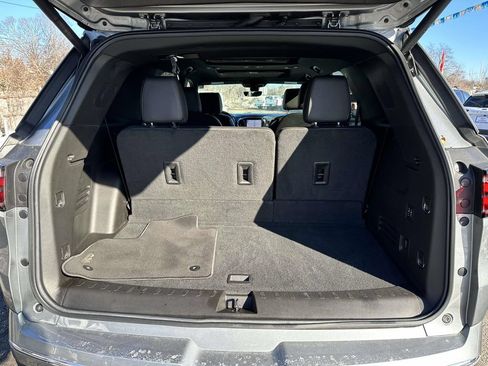 Used 2023 Chevrolet Traverse High Country AWD/4WD image 7