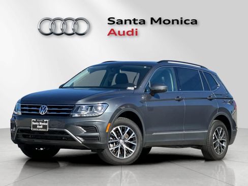 Used 2020 Volkswagen Tiguan SE w/ Panoramic Sunroof Package image 1