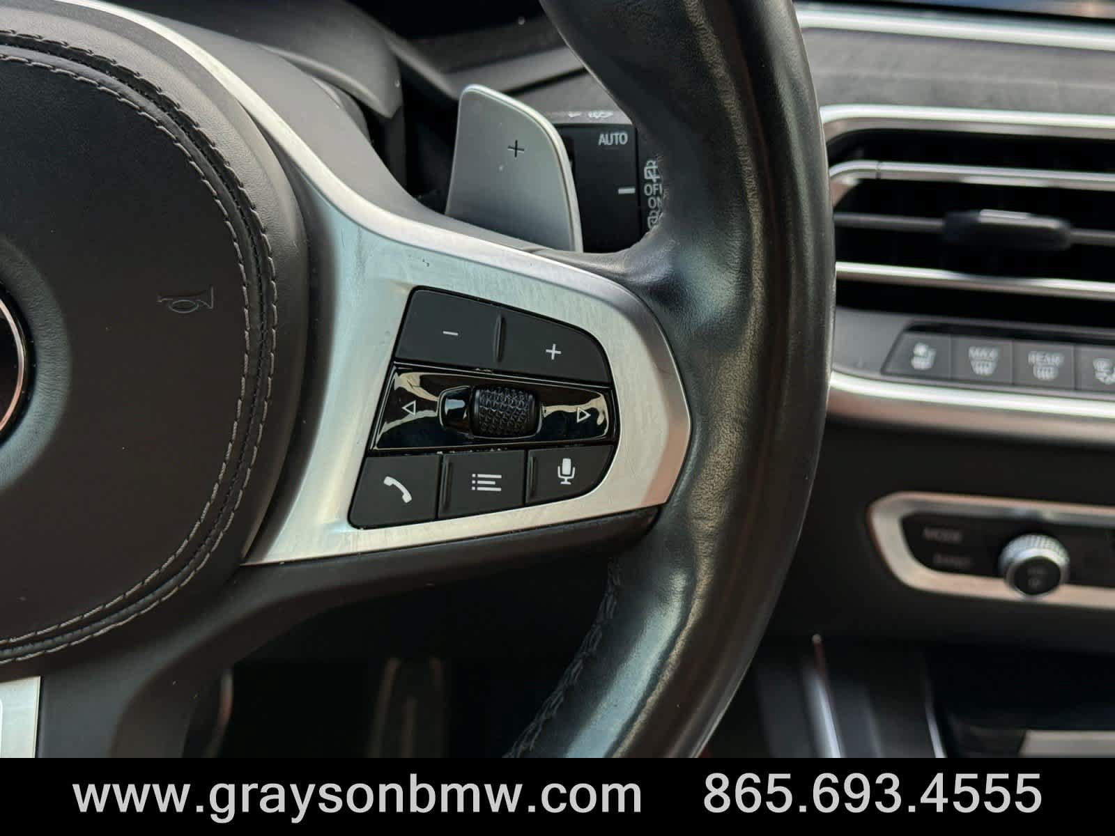 Used 2022 BMW X7 M50i w/ Luxury Seating Package AWD/4WD image 27