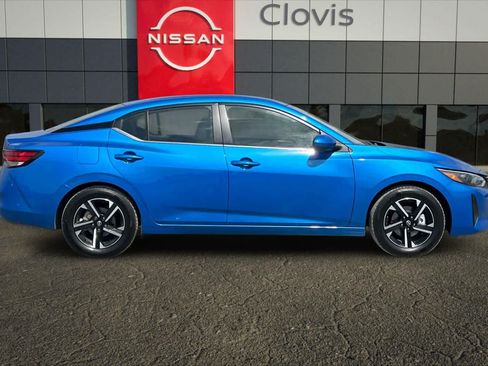 Used 2025 Nissan Sentra SV FWD image 9