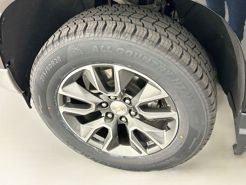 Used 2024 Chevrolet Silverado 1500 LT AWD/4WD image 11