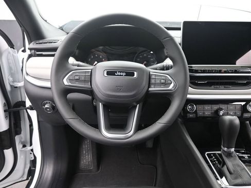 New 2026 Jeep Compass Limited image 27