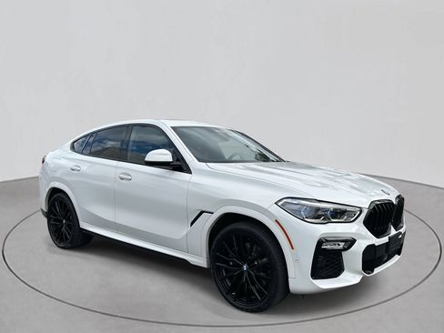 Used 2021 BMW X6 M50i w/ Executive Package image 8