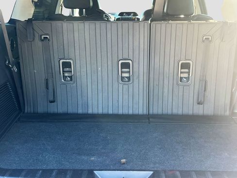 Used 2021 Subaru Ascent Touring image 27