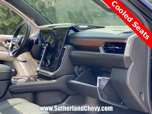 Certified 2025 GMC Yukon XL Denali image 20