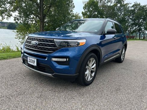 Used 2020 Ford Explorer XLT w/ Equipment Group 202A AWD/4WD image 1