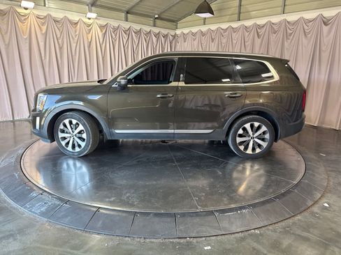 Used 2021 Kia Telluride S FWD image 7