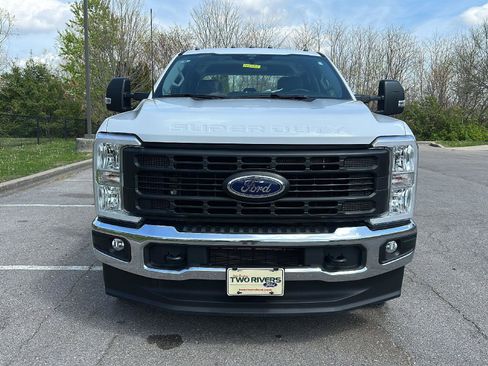 Certified 2025 Ford F350 XL w/ XL Chrome Package AWD/4WD image 8
