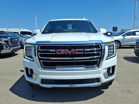 Used 2021 GMC Yukon SLT w/ SLT Premium Package AWD/4WD image 2