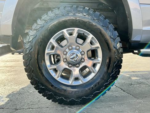 Used 2022 RAM 2500 Laramie w/ Chrome Appearance Group image 22