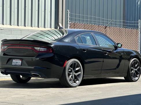 Used 2023 Dodge Charger SXT w/ Blacktop Package RWD image 4