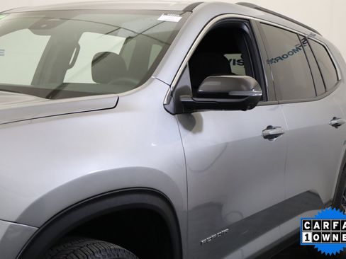 Used 2025 GMC Acadia Elevation image 12