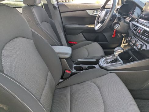 Used 2024 Kia Forte LXS FWD image 12