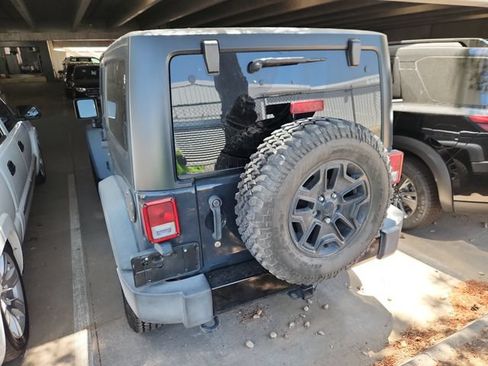 Used 2016 Jeep Wrangler Sport AWD/4WD image 4
