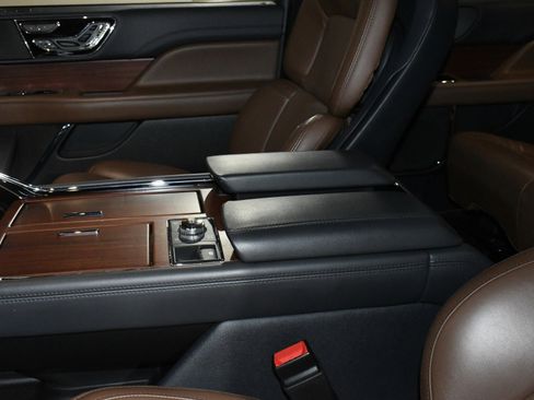 Used 2023 Lincoln Navigator Reserve image 39