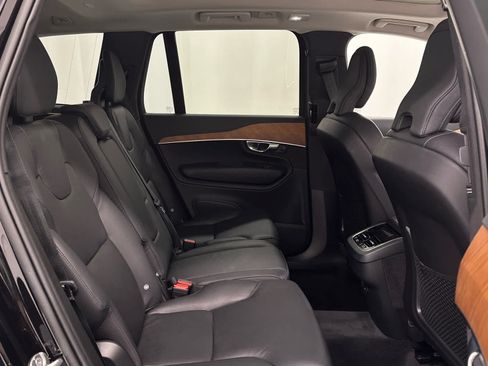 Used 2023 Volvo XC90 B6 Core w/ Protection Package Premier AWD/4WD image 22