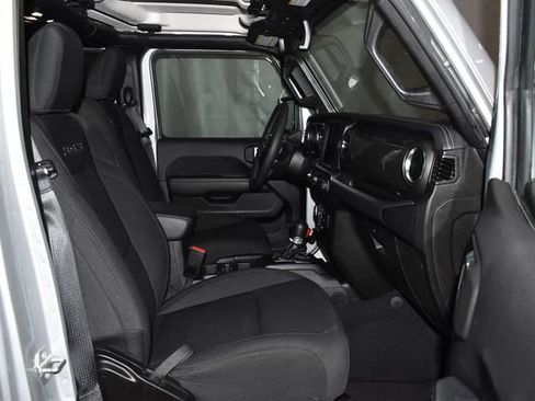 Used 2023 Jeep Wrangler Sahara image 26