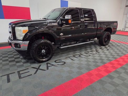 Used 2015 Ford F250 King Ranch w/ King Ranch w/Chrome Package image 2