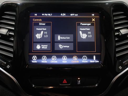 Used 2022 Jeep Cherokee Limited image 35