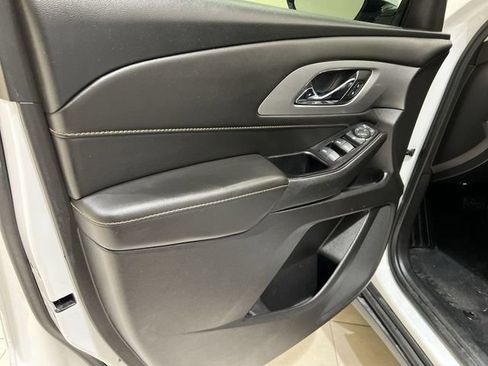 Used 2018 Chevrolet Traverse LT FWD image 20