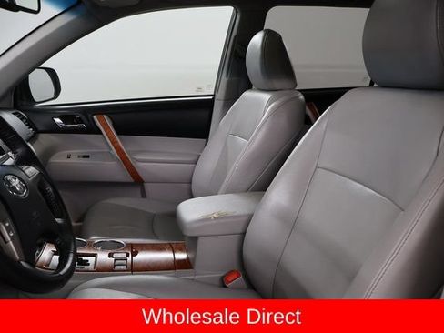 Used 2010 Toyota Highlander Limited AWD/4WD image 11