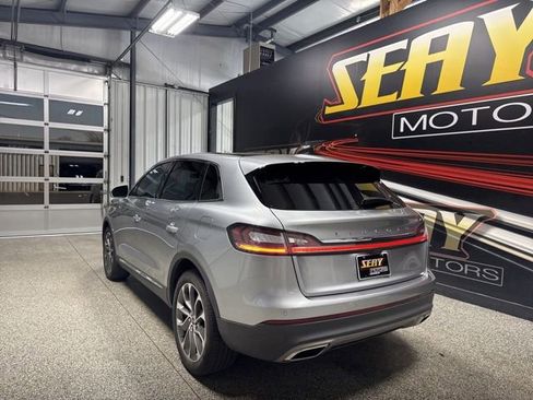 Used 2022 Lincoln Nautilus Reserve image 16