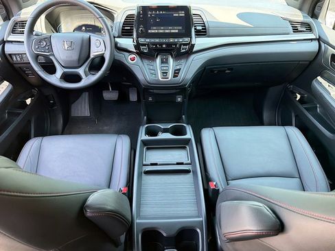Used 2024 Honda Odyssey Sport image 38