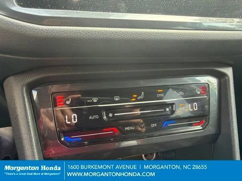 Used 2023 Volkswagen Tiguan SE FWD image 18