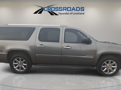 Used 2011 GMC Yukon XL Denali image 4