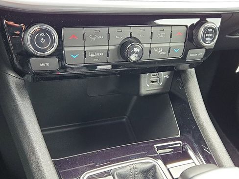 New 2026 Jeep Compass Limited AWD/4WD image 59