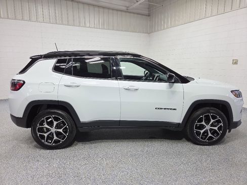Used 2024 Jeep Compass Limited AWD/4WD image 8